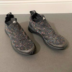 ADIDAS - NWOT Laceless Knit Running Shoe - Size Kids 4.5